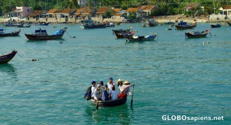 Postcard Mung boat