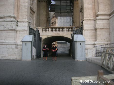 Postcard Swiss guards talking