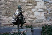 Charlemagne next to his own Cathedral Charlemagne next to his own Cathedral