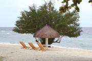 The beach in front of the cottages