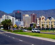 City Bowl, central Cape Town, on approach from The Waterfront City Bowl, central Cape Town, on approach from The Waterfront