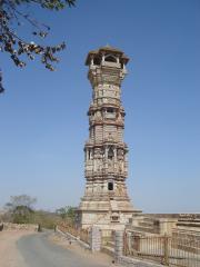 Kirti Sthamb