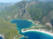 Paragliding above Ölü Deniz