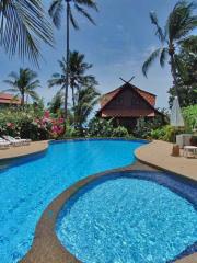 Ban Loma's inviting pool