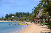 Water taxis, little boats and beach bars. Water taxis, little boats and beach bars.