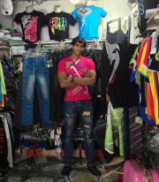 T-shirt shop in Port-Louis with a live model ;) T-shirt shop in Port-Louis with a live model ;)