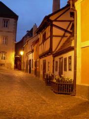 Zlatá ulička at dusk