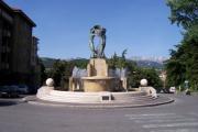 Fontana Luminosa, L'Áquila