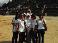 Borobudur - troche folkloru i cepelii nie zaszkodzi :)