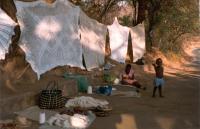 In Harare zeggen de bewakers ons op te passen